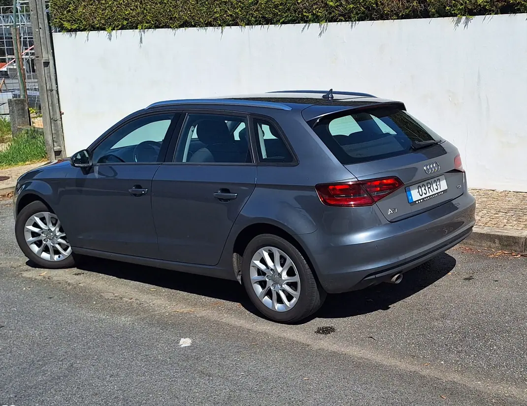 Audi A3 Sportback 2016 - 10350 EUR, 238000 km - AUTO.MOTO.pt - 238000km - foto 9 de 12