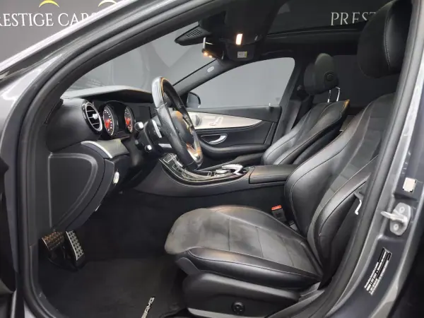 Mercedes-Benz E 220 2018 - 32950 EUR, 118099 km - AUTO.MOTO.pt - 118099km - foto 22 de 48
