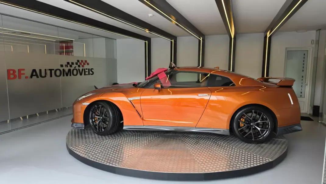 Nissan GT-R 2017 - 145000 EUR, 54312 km - AUTO.MOTO.pt - 54312km - foto 15 de 57