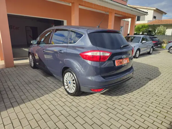 Ford C-Max 2012 - 7990 EUR, 187547 km - AUTO.MOTO.pt - 187547km - foto 6 de 11