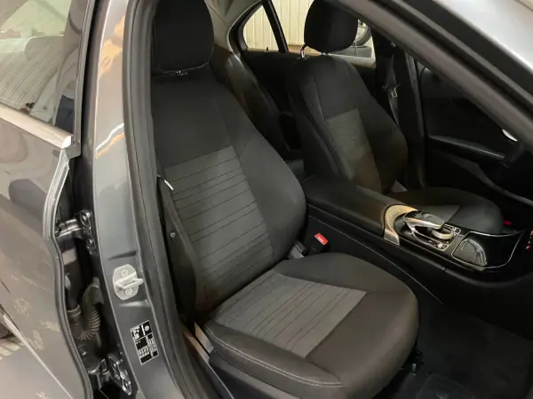 Mercedes-Benz C 200 2017 - 16790 EUR, 234593 km - AUTO.MOTO.pt - 234593km - foto 18 de 20