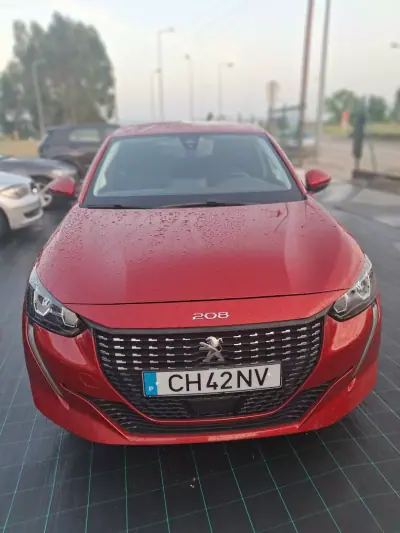 Peugeot 208 2021 - 18500 EUR, 87001 km - AUTO.MOTO.pt - 87001km - foto 2 de 13