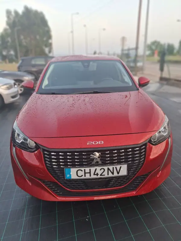 Peugeot 208 2021 - 18500 EUR, 87001 km - AUTO.MOTO.pt - 87001km - foto 2 de 13