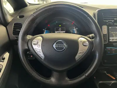 Nissan Leaf 2016 - 7800 EUR, 32548 km - 32548km - foto 8 de 20