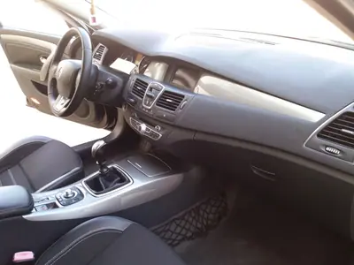 Renault Laguna Break 2012 - 8000 EUR, 186055 km - AUTO.MOTO.pt - 186055km - foto 6 de 26