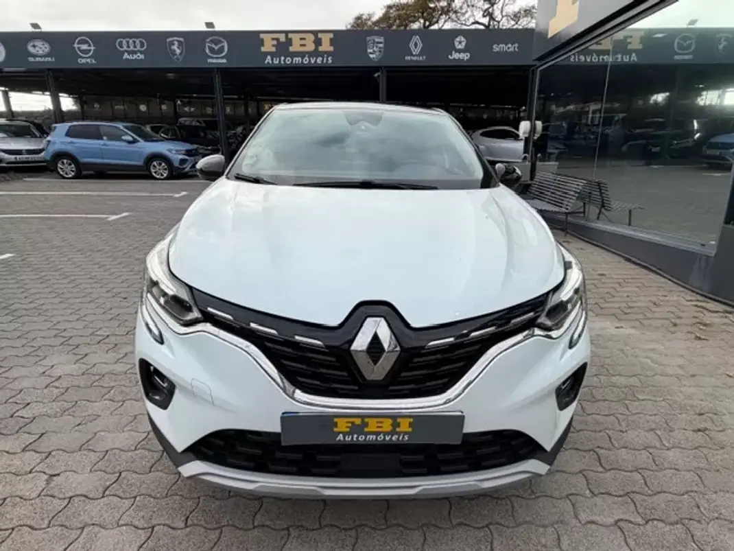 Renault Captur 2022 - 16900 EUR, 84100 km - AUTO.MOTO.pt - 84100km - foto 5 de 12