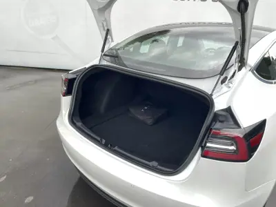 Tesla Model 3 2020 - 25995 EUR, 80043 km - AUTO.MOTO.pt - 80043km - foto 19 de 43