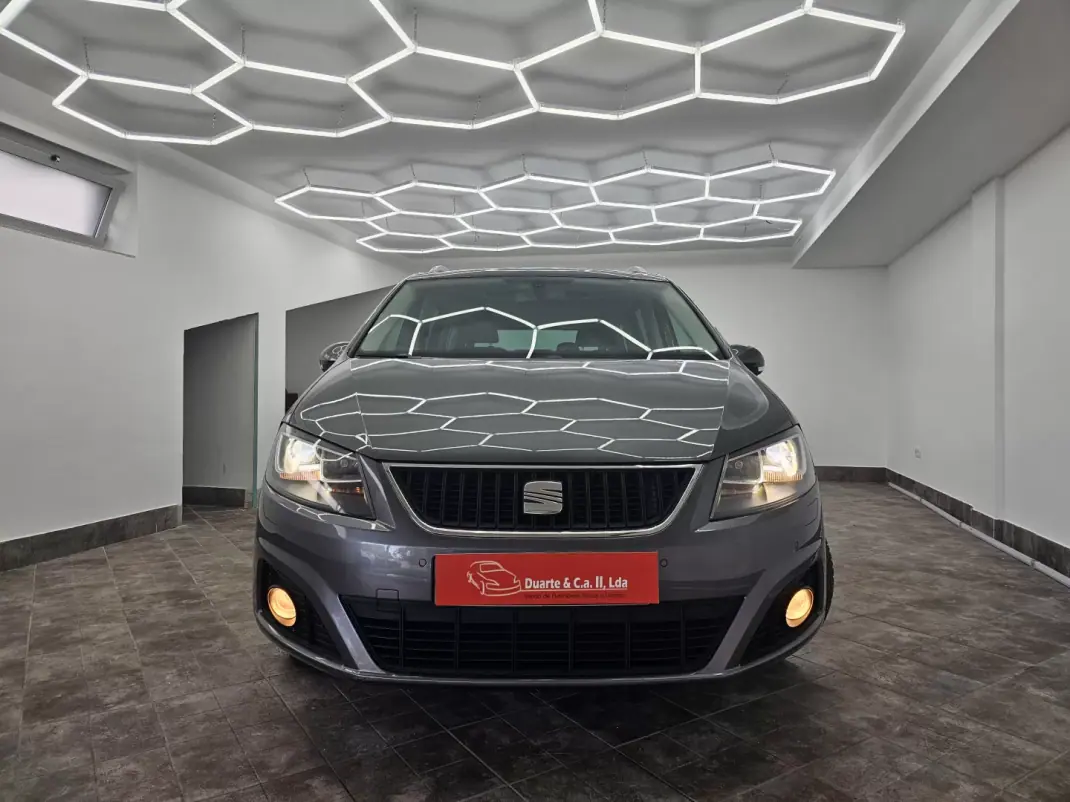 SEAT Alhambra 2011 - 12650 EUR, 216141 km - AUTO.MOTO.pt - 216141km - foto 3 de 51
