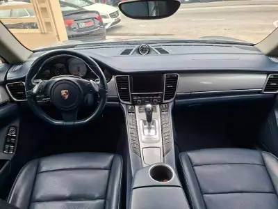 Porsche Panamera 2011 - 47900 EUR, 133621 km - 133621km - foto 35 de 36