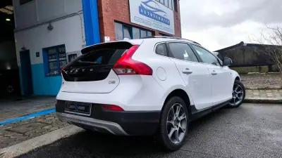 Volvo V40 2014 - 11900 EUR, 205000 km - AUTO.MOTO.pt - 205000km - foto 2 de 20