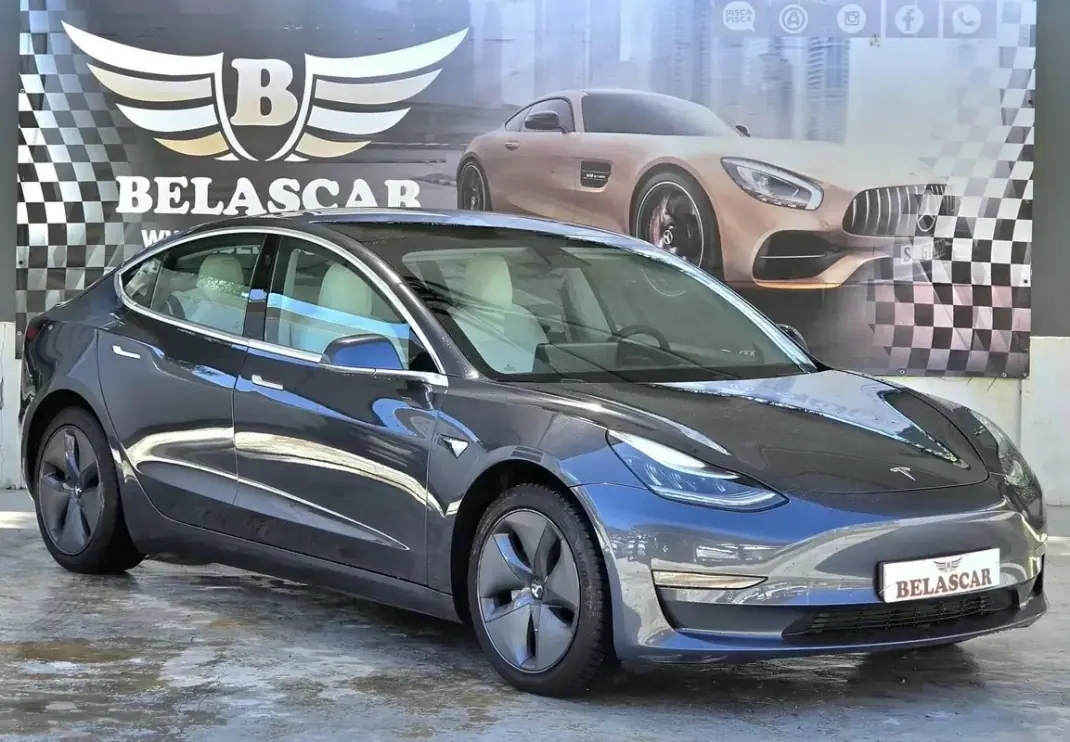 Tesla Model 3 2020 - 23900 EUR, 133000 km - AUTO.MOTO.pt - 133000km - foto 15 de 17