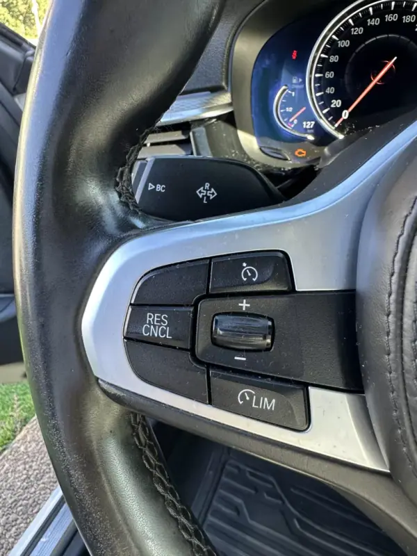 BMW 520 2018 - 28000 EUR, 217000 km - AUTO.MOTO.pt - 217000km - foto 39 de 67