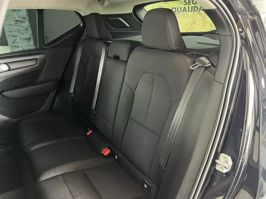 Volvo XC 40 2020 - 23800 EUR, 119887 km - 119887km - foto 24 de 25