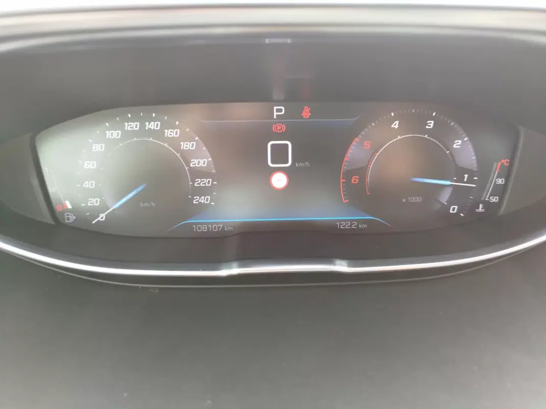 Peugeot 3008 2021 - 23750 EUR, 108107 km - AUTO.MOTO.pt - 108107km - foto 8 de 22