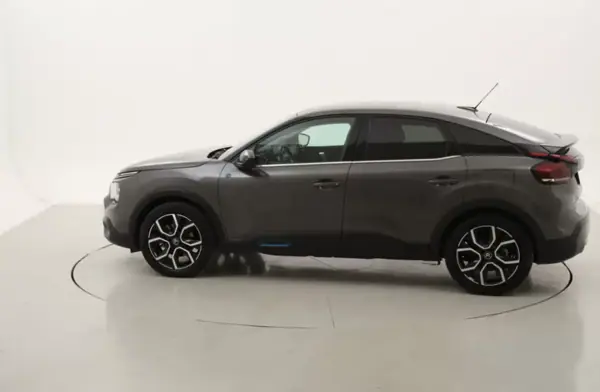 Citroën e-C4 2021 - 17000 EUR, 44000 km - AUTO.MOTO.pt - 44000km - foto 2 de 12