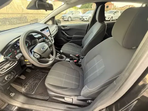 Ford Fiesta 2021 - 13900 EUR, 85443 km - AUTO.MOTO.pt - 85443km - foto 11 de 12
