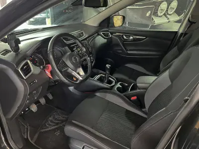 Nissan Qashqai 2019 - 19900 EUR, 113385 km - AUTO.MOTO.pt - 113385km - foto 6 de 22