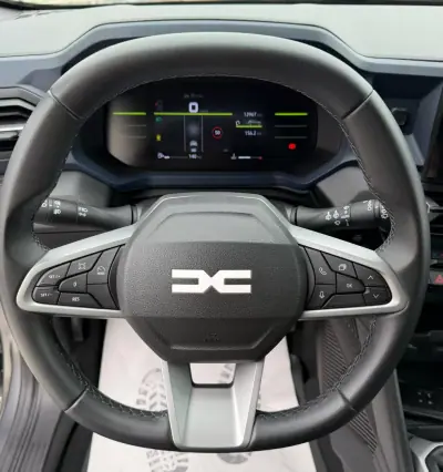 Dacia Duster 2025 - 23990 EUR, 12000 km - AUTO.MOTO.pt - 12000km - foto 23 de 42
