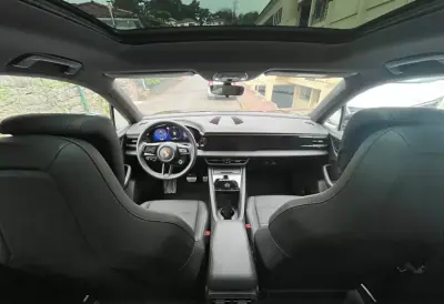 Porsche Macan 2025 - 99900 EUR, 15637 km - 15637km - foto 7 de 9