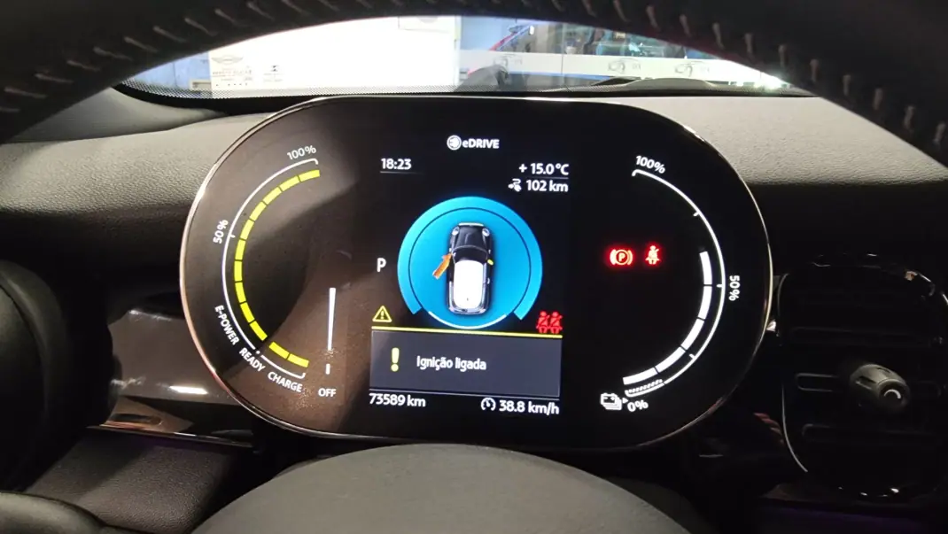 MINI Electric 2021 - 20500 EUR, 73589 km - AUTO.MOTO.pt - 73589km - foto 26 de 48