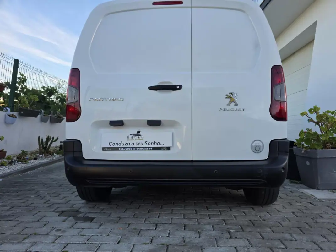 Peugeot Partner 2019 - 14900 EUR, 73560 km - AUTO.MOTO.pt - 73560km - foto 21 de 52