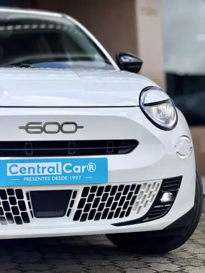 Fiat 600 2025 - 20950 EUR, 6000 km - AUTO.MOTO.pt - 6000km - foto 27 de 31