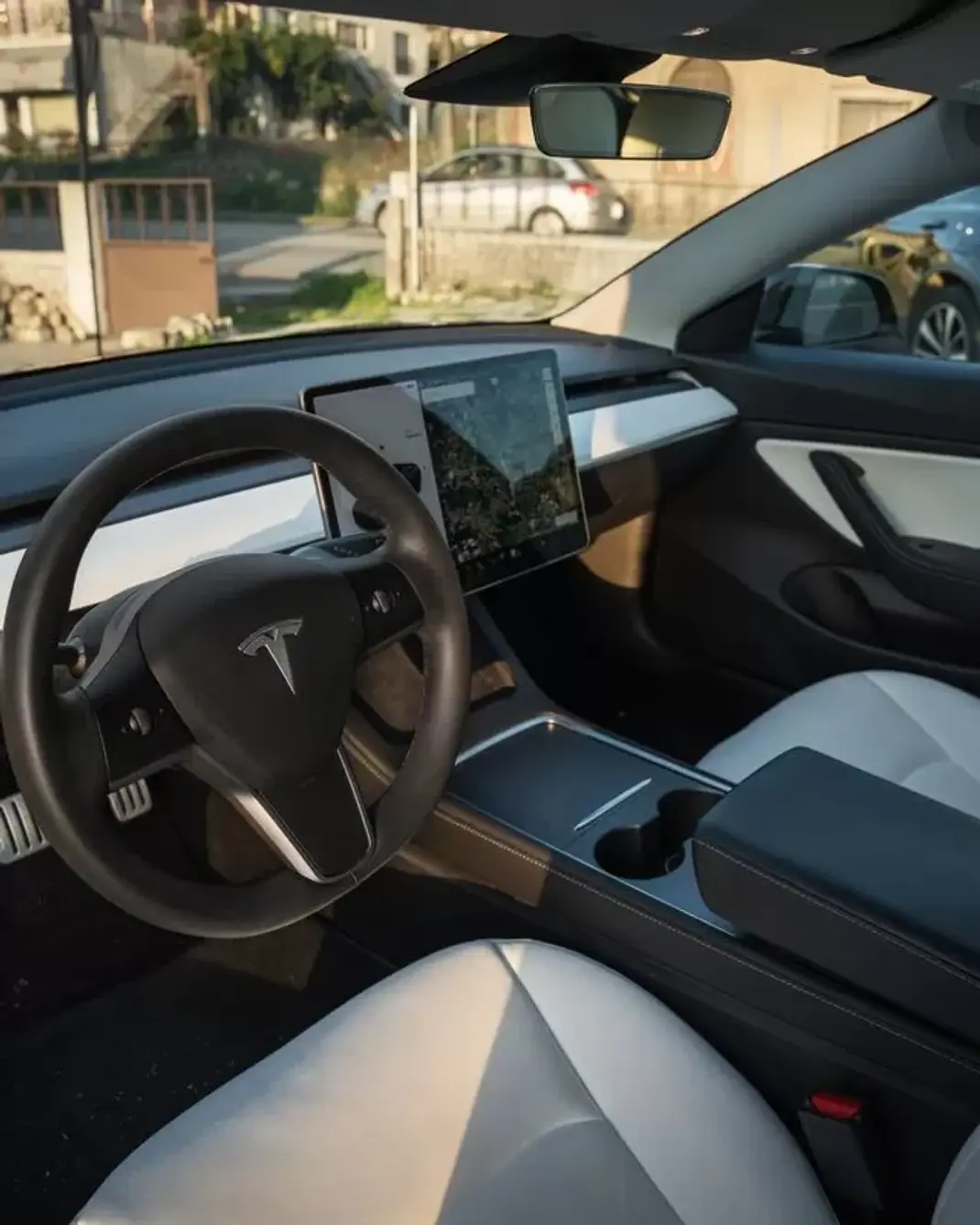 Tesla Model 3 2021 - 30399 EUR, 114000 km - AUTO.MOTO.pt - 114000km - foto 7 de 11