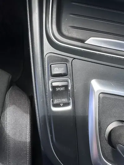 BMW 418 Gran Coupé 2014 - 17500 EUR, 220000 km - AUTO.MOTO.pt - 220000km - foto 52 de 63