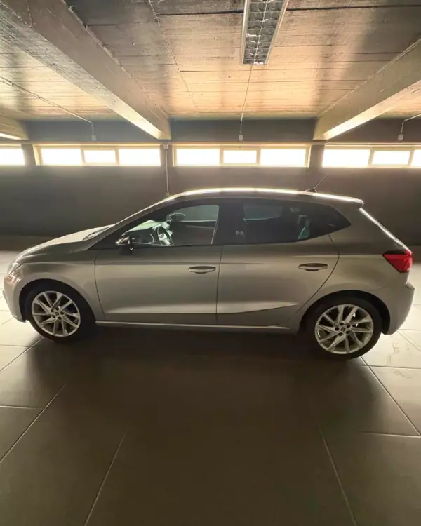 SEAT Ibiza 2024 - 17500 EUR, 48300 km - AUTO.MOTO.pt - 48300km - foto 4 de 12