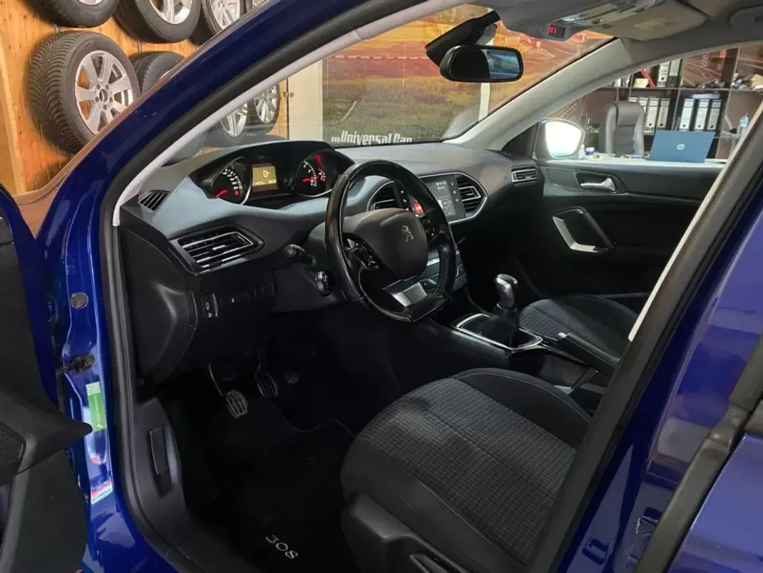 Peugeot 308 2018 - 13900 EUR, 114000 km - 114000km - foto 6 de 19