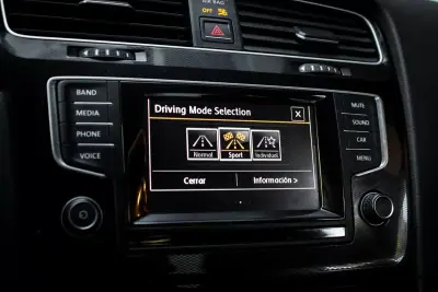 Volkswagen Golf 2015 - 24990 EUR, 83192 km - AUTO.MOTO.pt - 83192km - foto 45 de 45