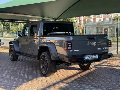 Jeep Gladiator 2024 - 79800 EUR, 2649 km - AUTO.MOTO.pt - 2649km - foto 4 de 23