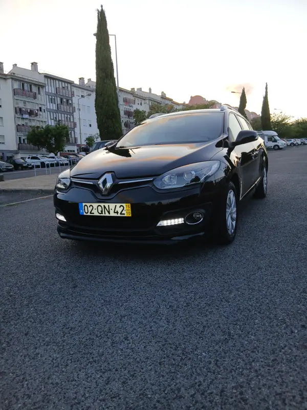 Renault Mégane Sport Tourer 2015 - 6800 EUR, 240000 km - AUTO.MOTO.pt - 240000km - foto 2 de 7