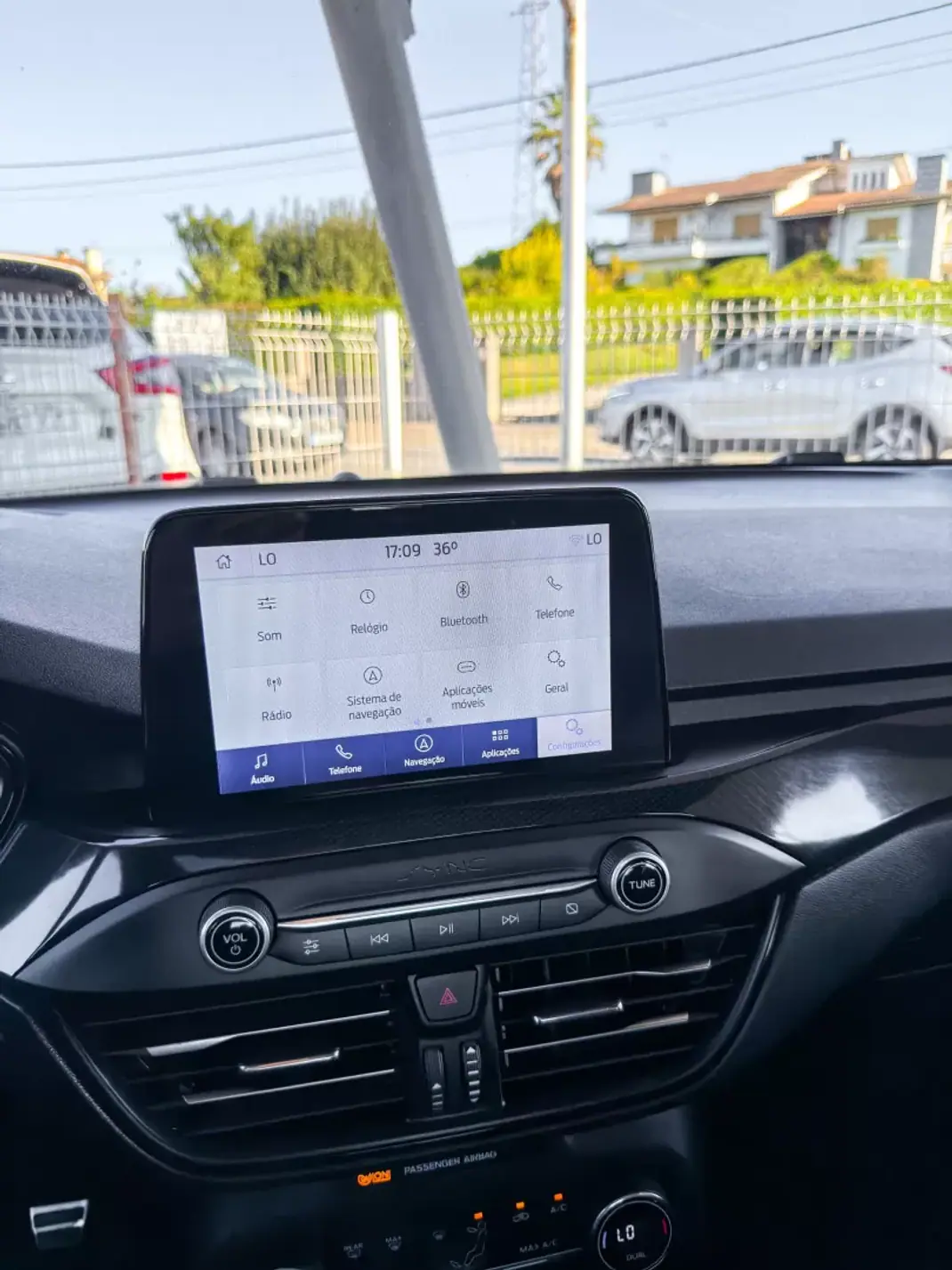 Ford Focus 2019 - 15500 EUR, 124230 km - 124230km - foto 23 de 26