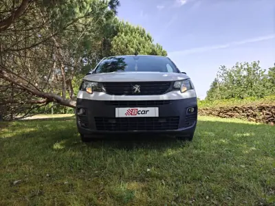 Peugeot PARTNER GIRAFON 2021 - 12900 EUR, 104300 km - AUTO.MOTO.pt - 104300km - foto 4 de 31