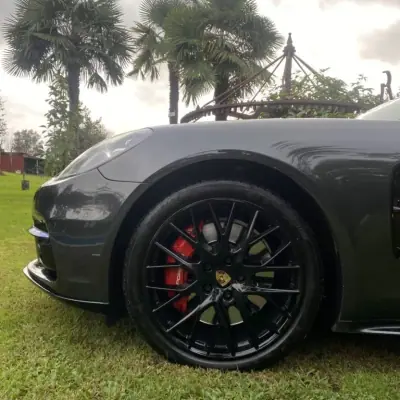 Porsche Panamera Sport Turismo 2019 - 69990 EUR, 210000 km - AUTO.MOTO.pt - 210000km - foto 5 de 50