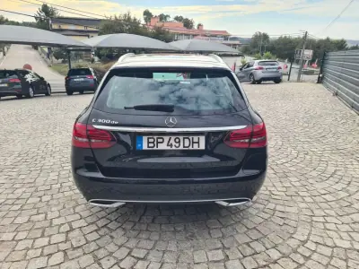 Mercedes-Benz C 300 2020 - 26590 EUR, 103371 km - AUTO.MOTO.pt - 103371km - foto 7 de 22