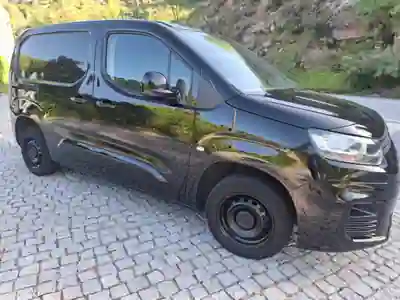 Citroën BERLINGO 3 LUGARES 2020 - 10250 EUR, 230000 km - AUTO.MOTO.pt - 230000km - foto 5 de 12