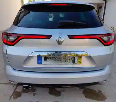 Renault Mégane Sport Tourer 2018 — foto 2 de 14