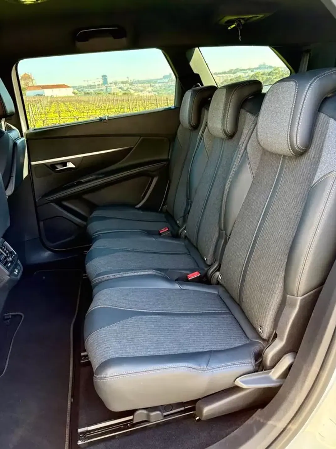 Peugeot 5008 2019 - 26500 EUR, 76030 km - AUTO.MOTO.pt - 76030km - foto 18 de 31