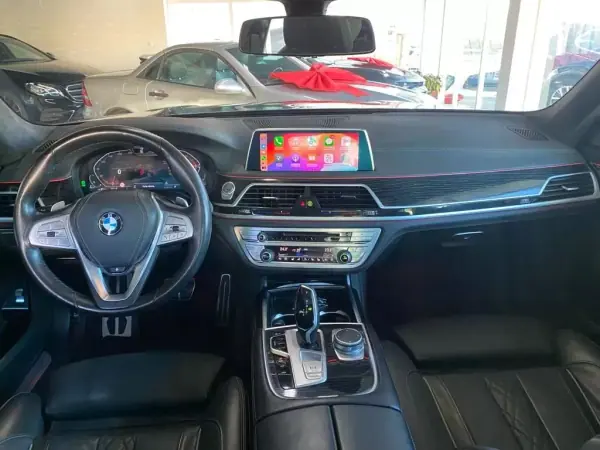 BMW 740 2021 - 66900 EUR, 56181 km - AUTO.MOTO.pt - 56181km - foto 41 de 53