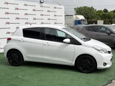 Toyota Yaris 2014 - 10990 EUR, 149000 km - AUTO.MOTO.pt - 149000km - foto 5 de 19
