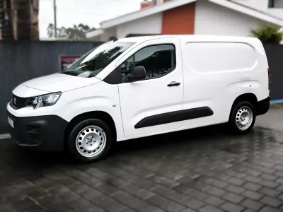 Peugeot Partner 1.5 BlueHDI Longa c/Barras Tejadilho 2020 - 13950 EUR, 114372 km - AUTO.MOTO.pt - 114372km - foto 10 de 44