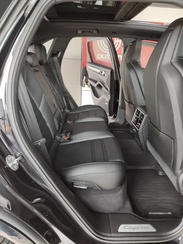 Porsche Cayenne 2020 - 74500 EUR, 67300 km - AUTO.MOTO.pt - 67300km - foto 15 de 40