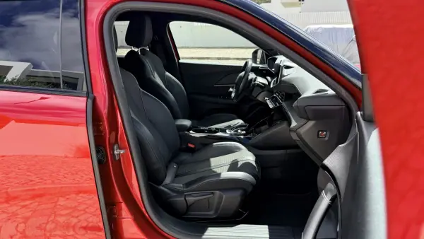 Peugeot 2008 2021 - 17990 EUR, 90903 km - AUTO.MOTO.pt - 90903km - foto 17 de 47