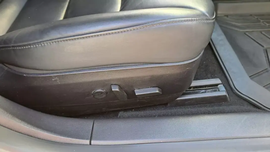 Tesla Model 3 2019 - 22500 EUR, 113000 km - 113000km - foto 38 de 53