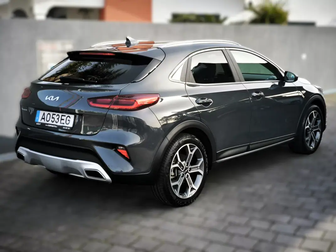 Kia XCeed 2022 - 18500 EUR, 29000 km - AUTO.MOTO.pt - 29000km - foto 3 de 50
