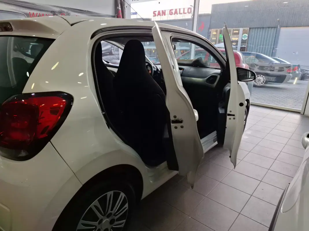 Citroën C1 2014 - 7490 EUR, 119190 km - AUTO.MOTO.pt - 119190km - foto 8 de 10