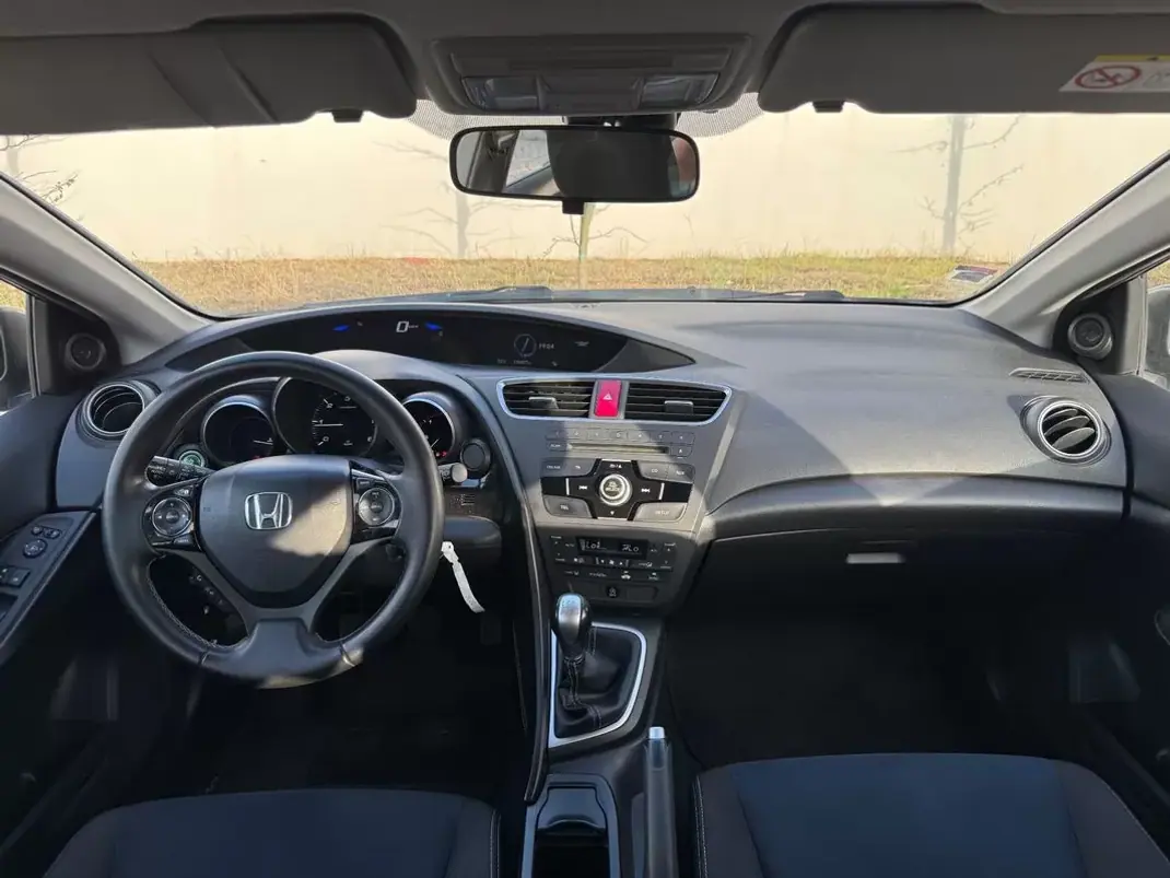 Honda Civic Tourer 2014 - 11950 EUR, 120000 km - 120000km - foto 13 de 27
