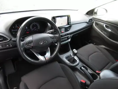 Hyundai i30 2019 - 14990 EUR, 108000 km - 108000km - foto 17 de 42